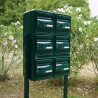 Pied de fixation résistant pour boites aux lettres collectives.