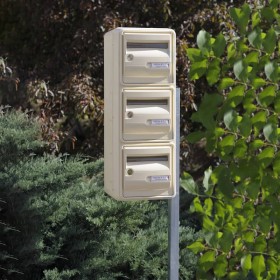 Bloc de 3 boîtes aux lettres collectives et pied de fixation